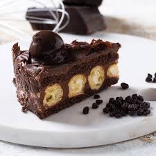 Profiteröllü Çikolatalı Pasta