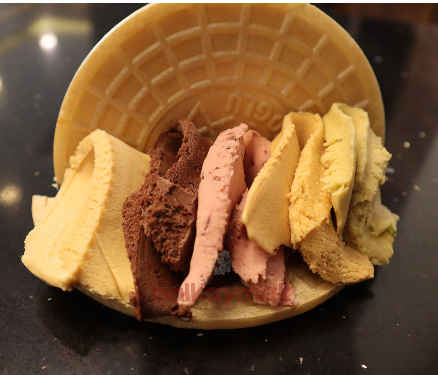 KAHIT HELVA DONDURMA